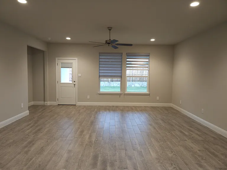 1512 Woodpecker St — Photo 18