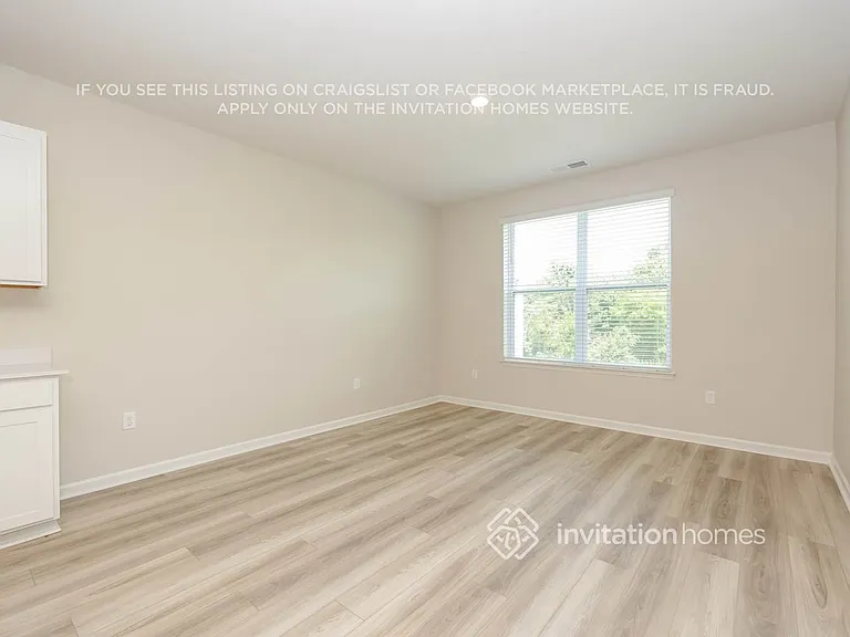 1016 Legacy Ct — Photo 5