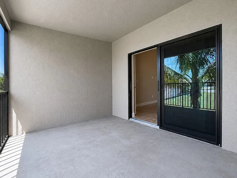 4109 SW 8th Pl #203 — Photo 18