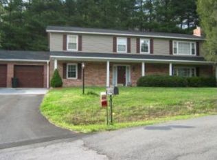 219 McGlothlin St, Cedar Bluff, VA 24609