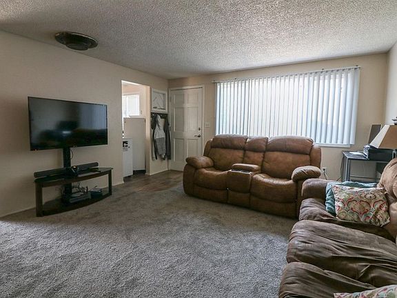 4th image of 530 Saint Thomas Ln
