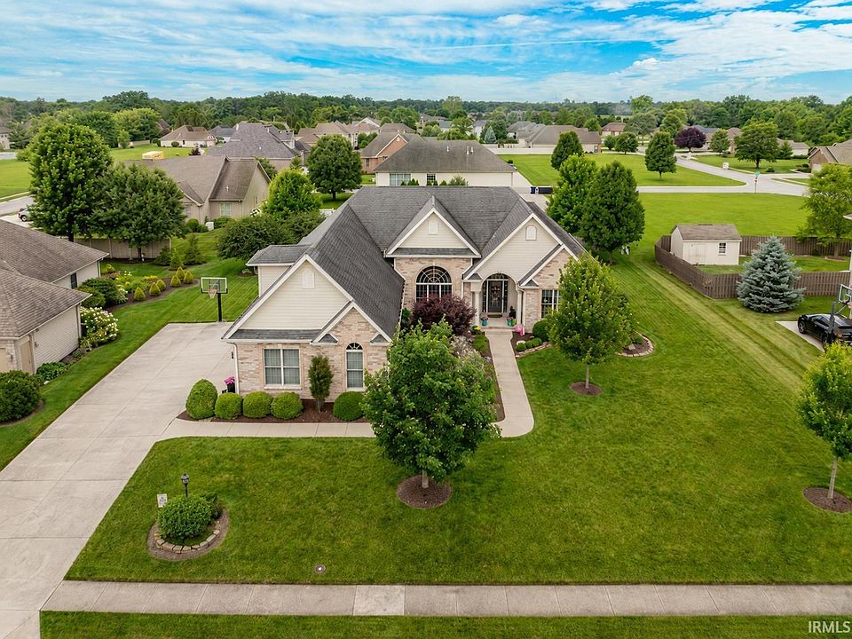 1st image of 2605 N Wickersham Dr
