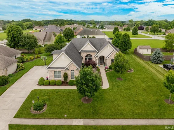 2605 N Wickersham Dr, Muncie, IN 47304