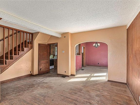 4th image of 3027 Farrow Ave