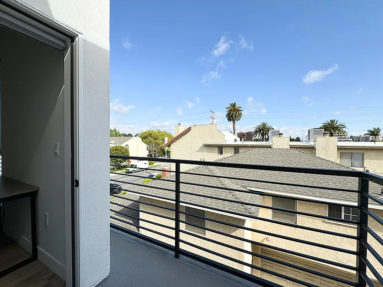 1743 Armacost Ave — Photo 61
