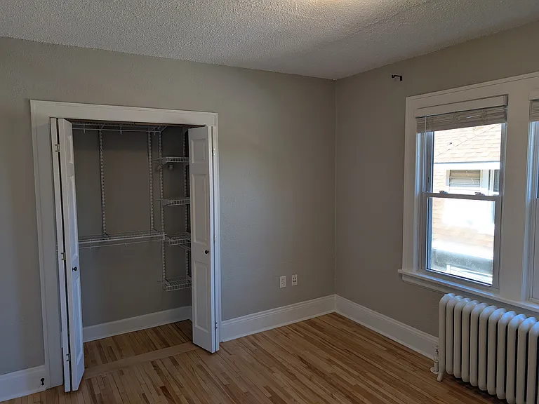 1298 Marshall Ave — Photo 10