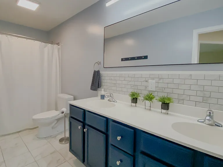 1123 S Walnut St #2 — Photo 19
