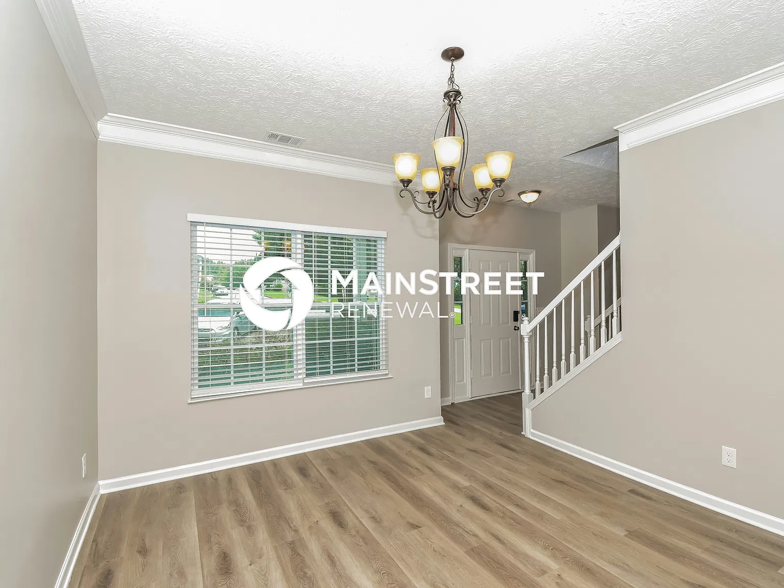 480 Burdett Ridge Ct — Photo 4