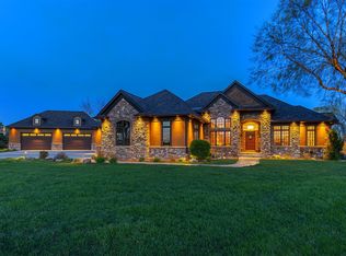 1712 E 1st St, Huxley, IA 50124