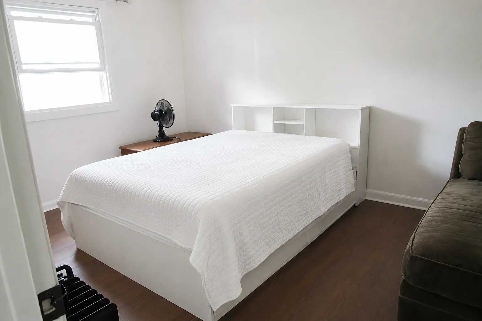 2 bed, 600 sqft, $2,400 — Photo 2