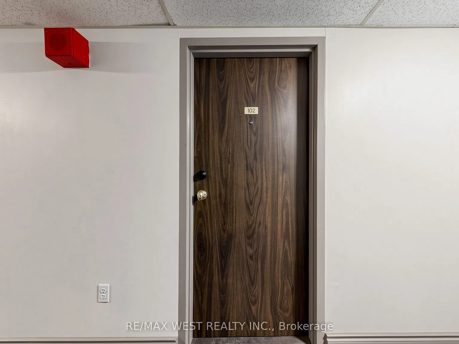 2 bed, $2,500 — Photo 2