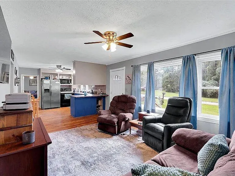 203 Phillips Ave — Photo 11