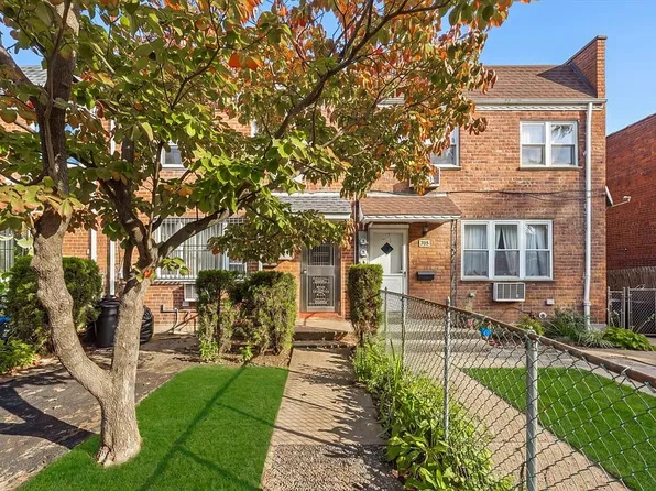 703 Autumn Ave, Brooklyn, NY 11208
