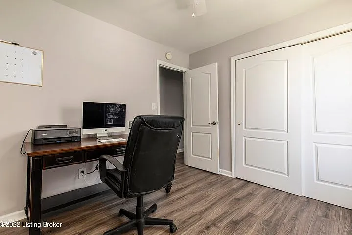 5212 Charlbury Ct — Photo 4