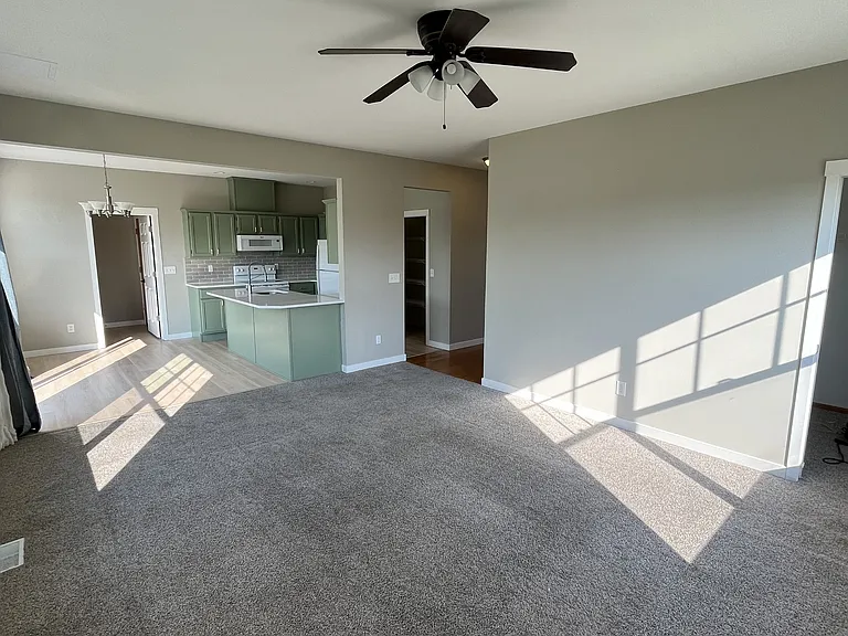 1341 Colony Ct — Photo 14