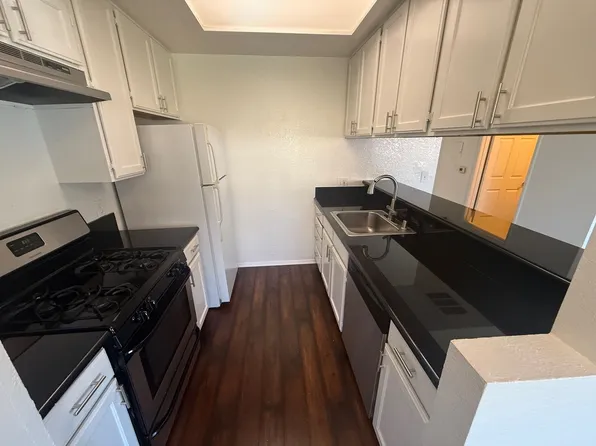 b3712, 3712 S Bentley Ave #102, Los Angeles, CA 90034