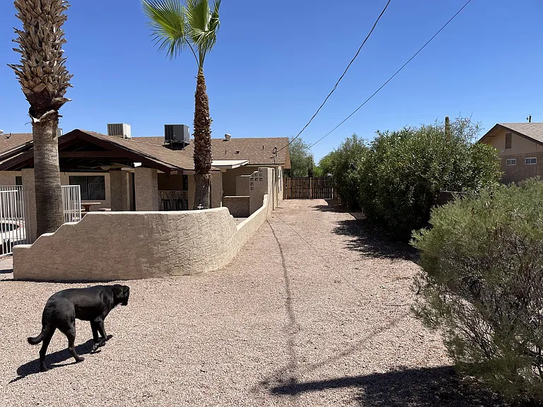 908 E Mesquite Ave — Photo 32