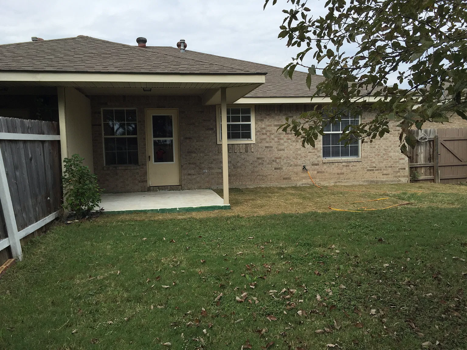 2 bed, 1076 sqft, $925 — Photo 3