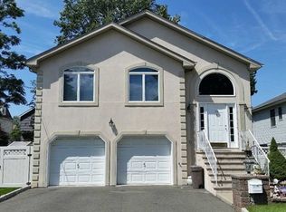 20 Locust Ave, Dumont, NJ 07628