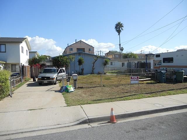 1st image of 523 10th St