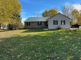 8484 Sober Rd, Fowlerville, MI 48836