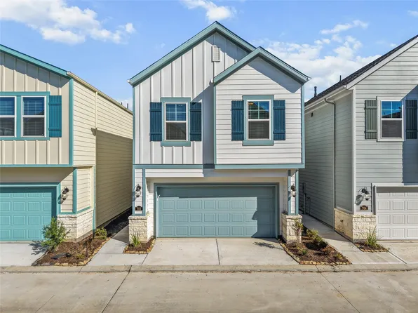 702 Sand Dollar Dr, Kemah, TX 77565