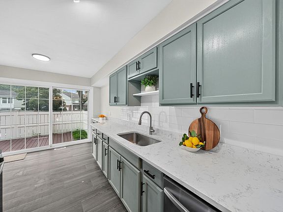 3rd image of 21344 E Glen Haven Cir