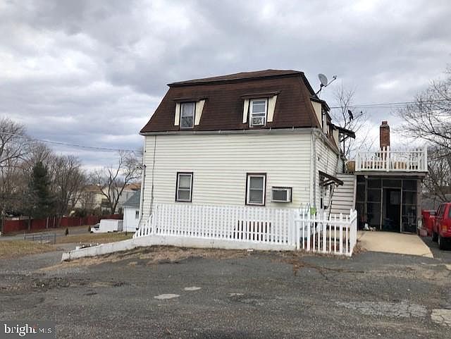 2nd image of 21 Markley Dr