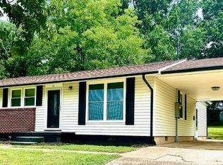 902 Ainsley St, Martinsville, VA 24112