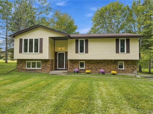 1470 Eastwood Rd, Alden, NY 14004