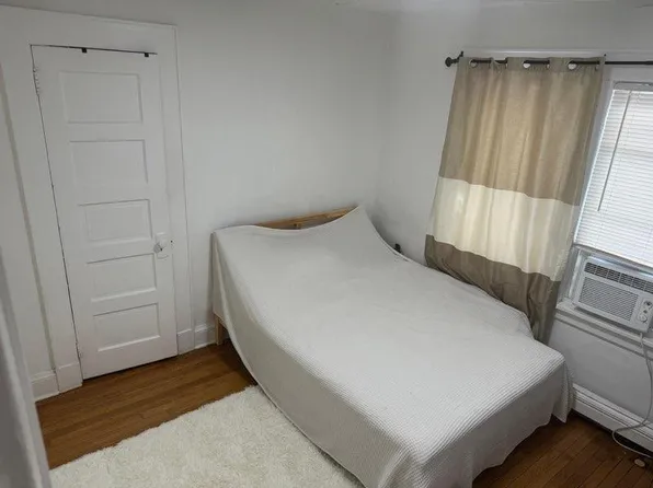 647 Anderson Avenue image 13 of 14