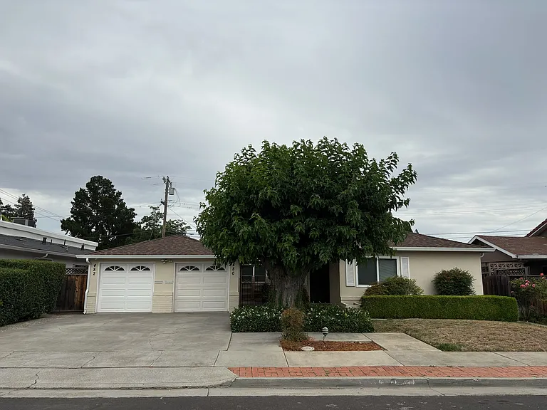 482 Nottingham Way — Photo 1