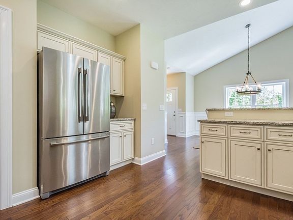 4th image of 66 Park Hill Ave #52