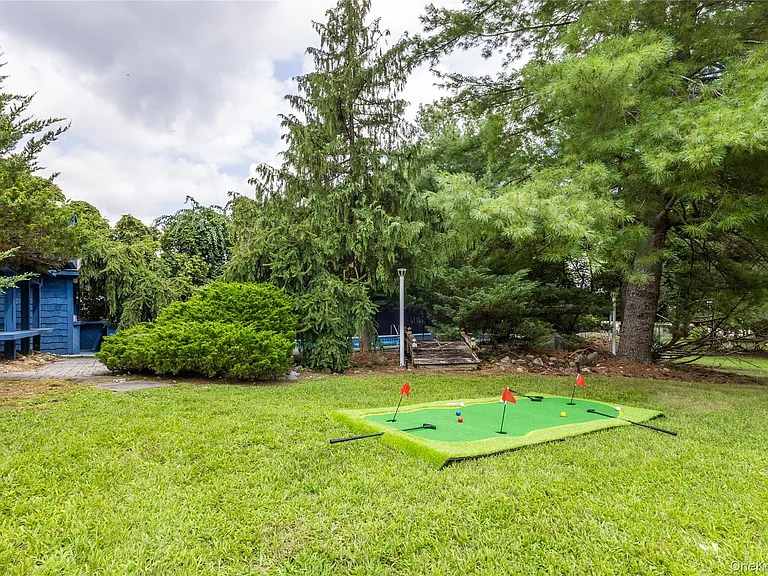 31 Gleason Dr — Photo 40