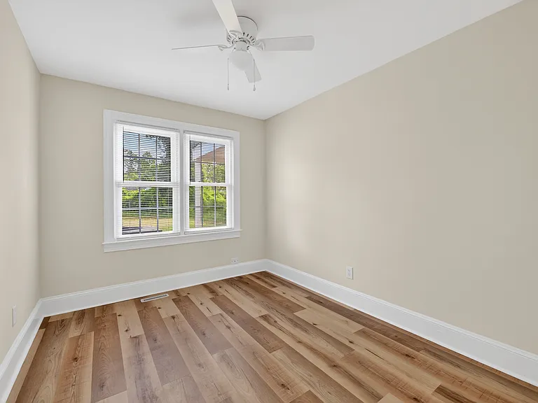 2813 Jackson Dr — Photo 4