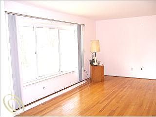 4th image of 29133 Candlewood Ln