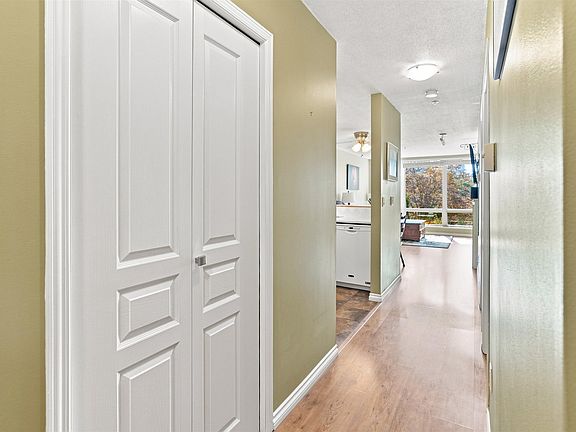 5th image of 5800 Andrews Rd #206