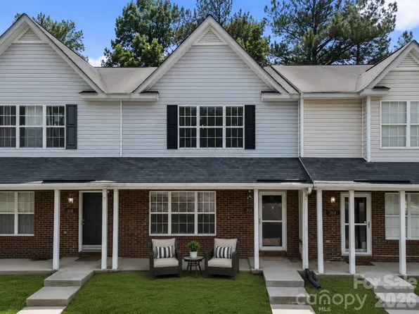 316 Wilkes Place Dr, Fort Mill, SC 29715