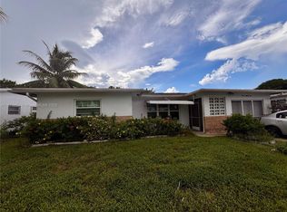 1185 N Rock Island Rd, Margate, FL 33063