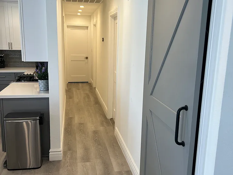 8201 E Mitchell Dr — Photo 19