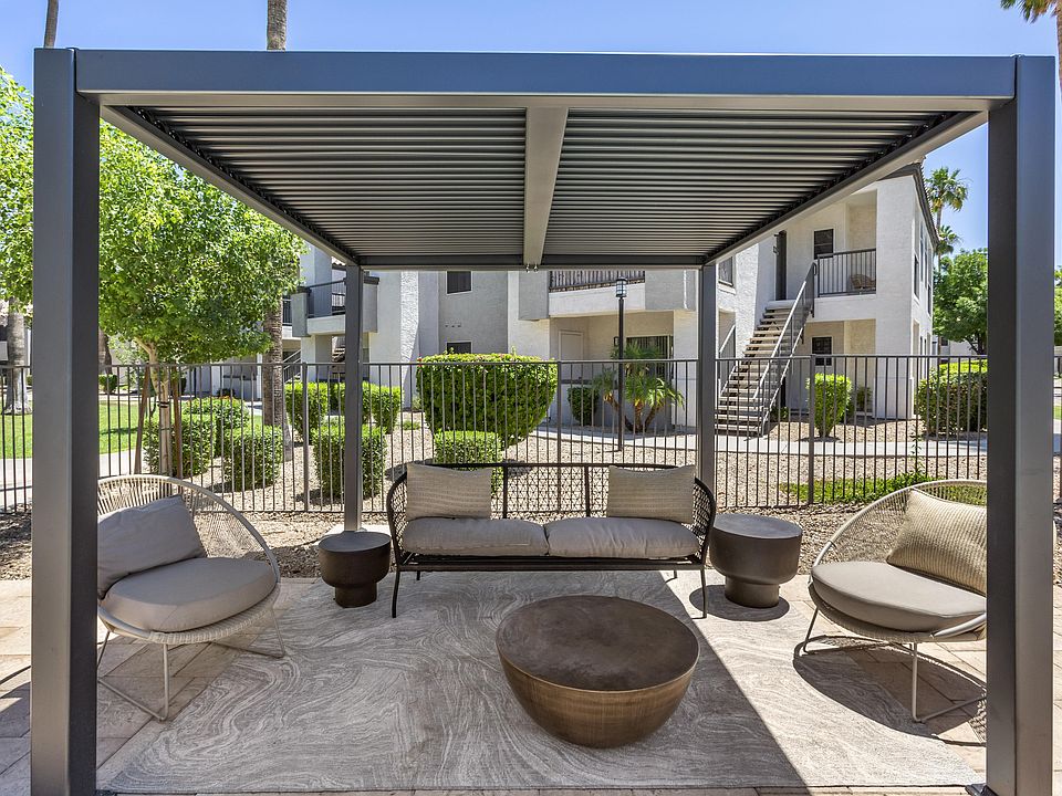 Comfortable outdoor seating by the pool