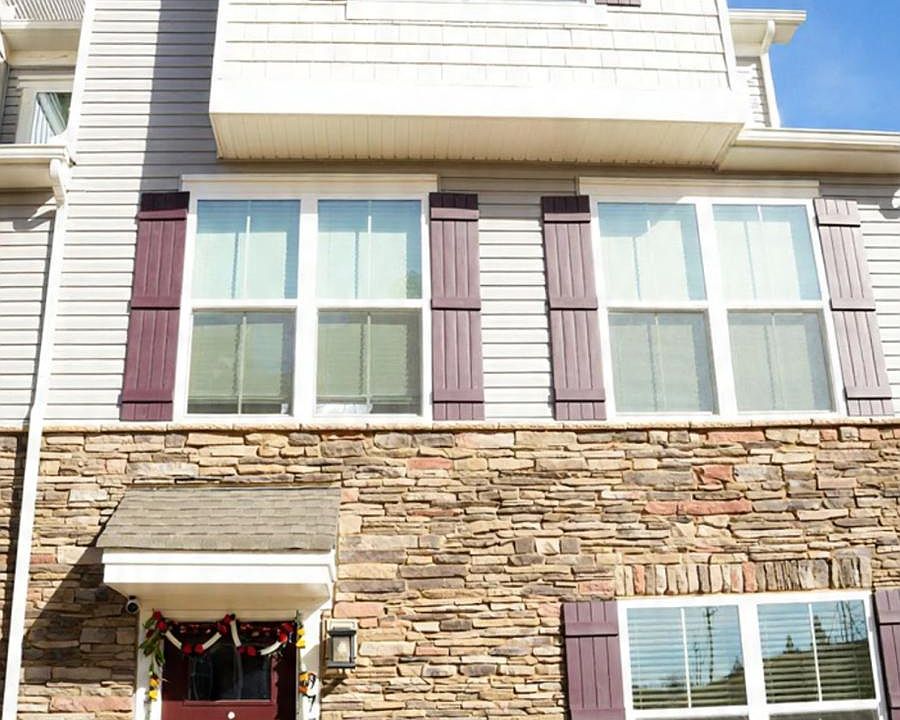 1st image of 9773 Oaklawn Blvd NW