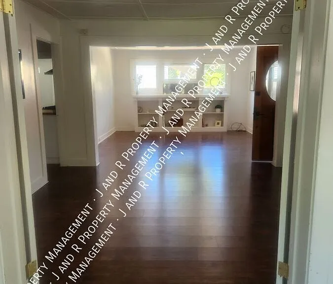 154 S Lincoln St — Photo 23