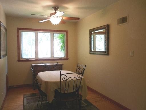 4th image of 11161 Mandel Ave