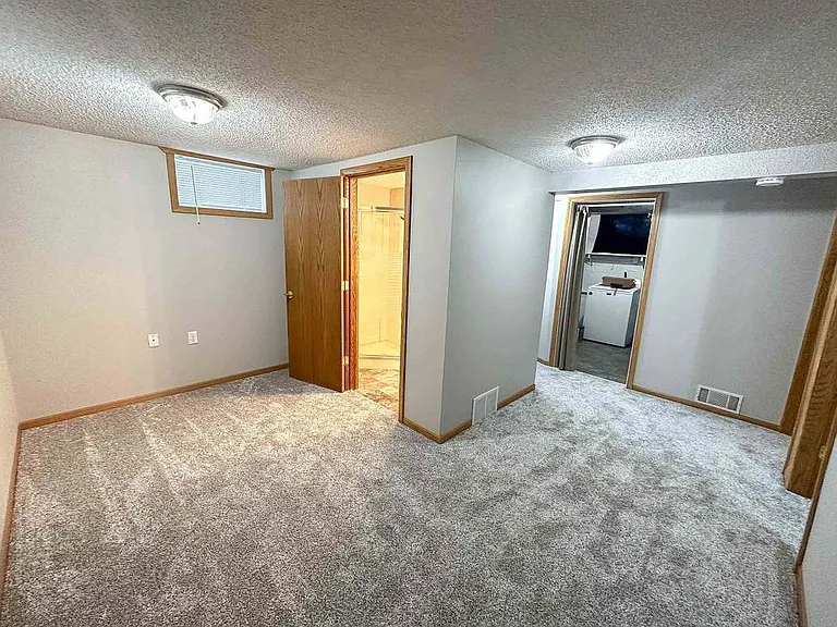 1416 6th St SW — Photo 12
