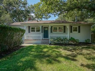 62 Flipper Ave, Manahawkin, NJ