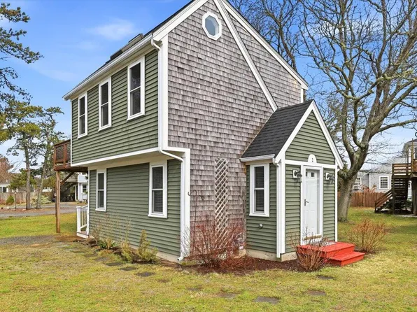 111 School Street APT 2, West Dennis, MA 02670