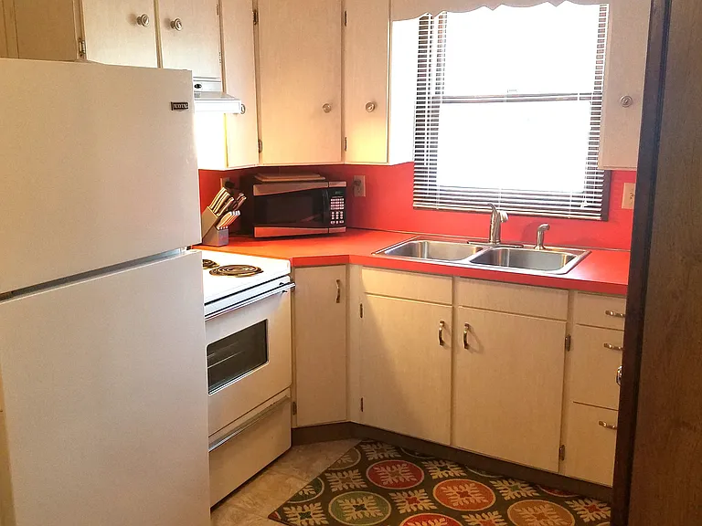 424 Tipton Rd — Photo 5