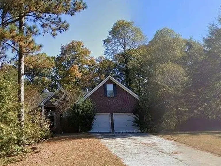 1540 Bramlett Blvd — Photo 1
