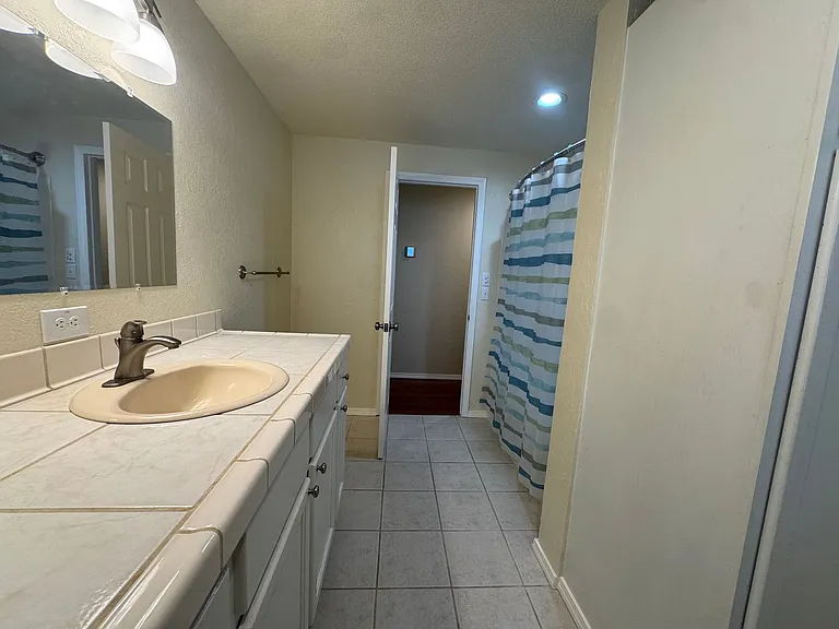 15928 N Umpqua Hwy — Photo 21